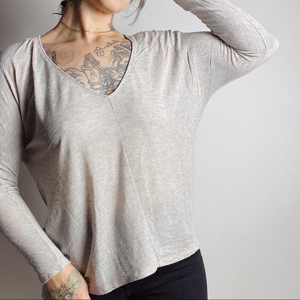 Aritzia WILFRED V-Neck Dolman Sleeve Top Gray XS